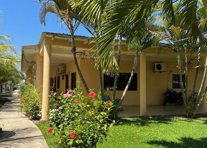 Cortes Omoa Exterior Detail
