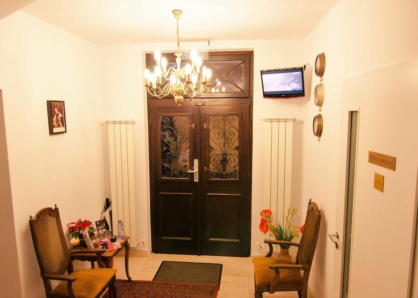 Bucharest Interior Entrance