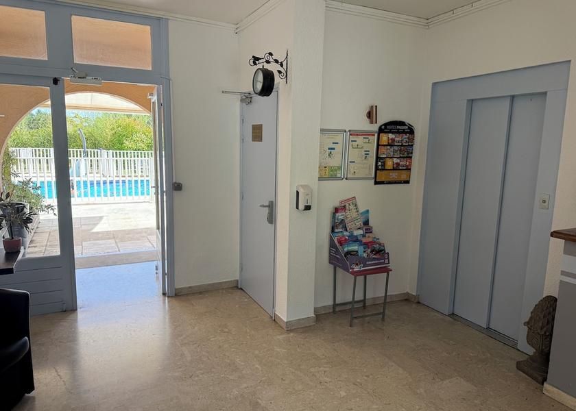 Provence - Alpes - Cote d'Azur Peymeinade Reception