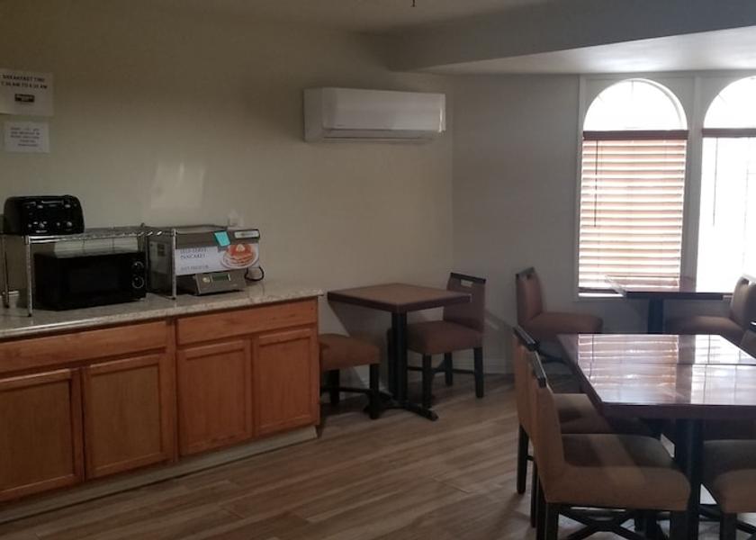 California Ontario Breakfast Area