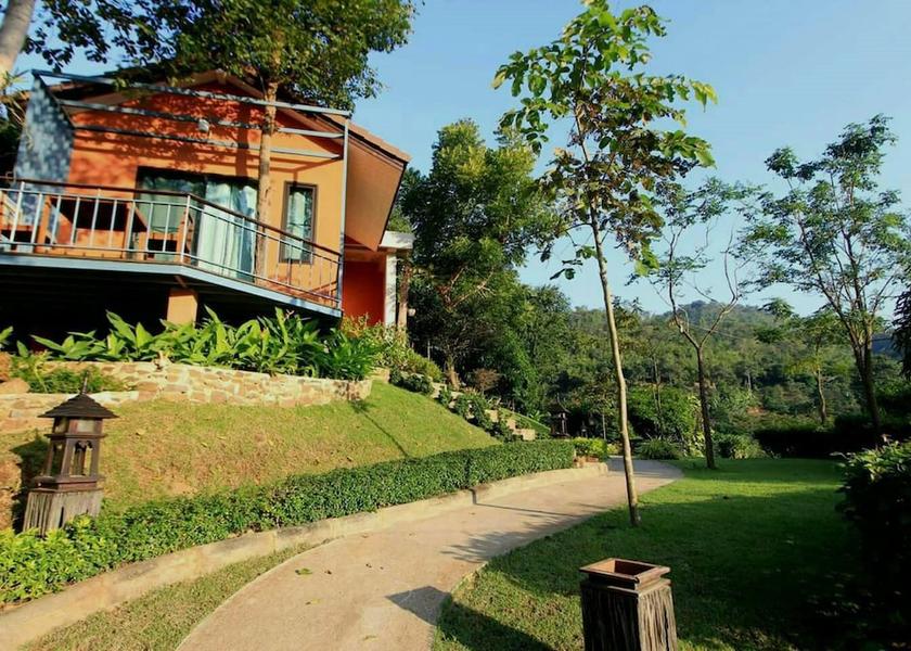 Ratchaburi Suan Phueng Property Grounds