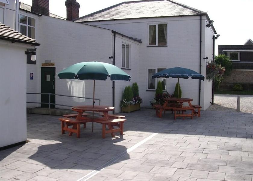 England Ulceby Exterior Detail