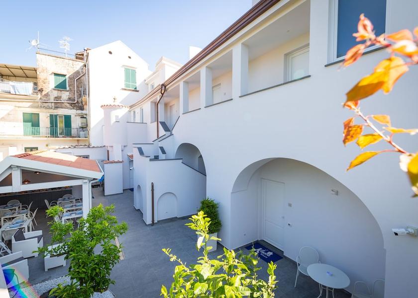 Campania Sant'Agnello Facade