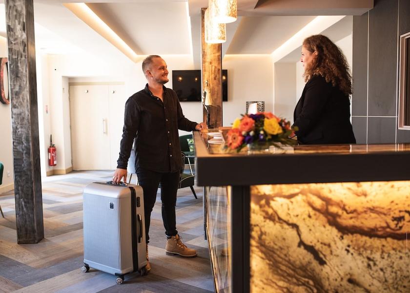 Provence - Alpes - Cote d'Azur Le Pontet Reception