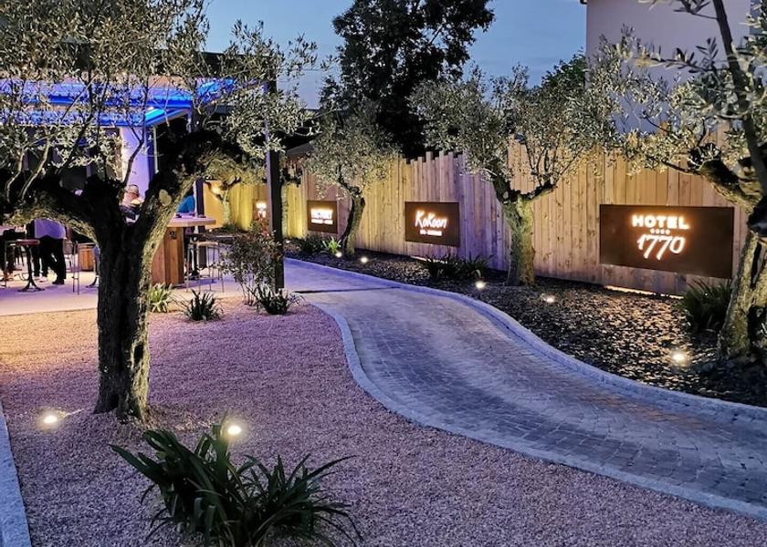 Provence - Alpes - Cote d'Azur Le Pontet Terrace