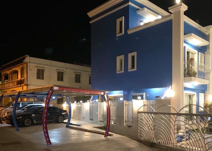 Pingtung County Hengchun Facade