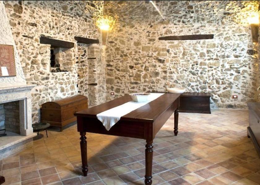 Calabria Fiumefreddo Bruzio Interior Entrance