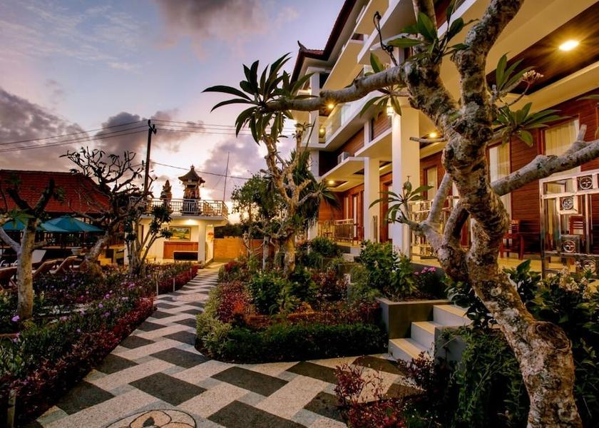  Penida Island Exterior Detail