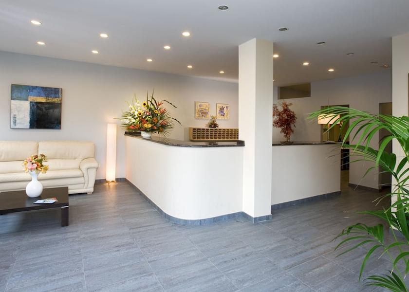Cantabria Pielagos Lobby sitting area