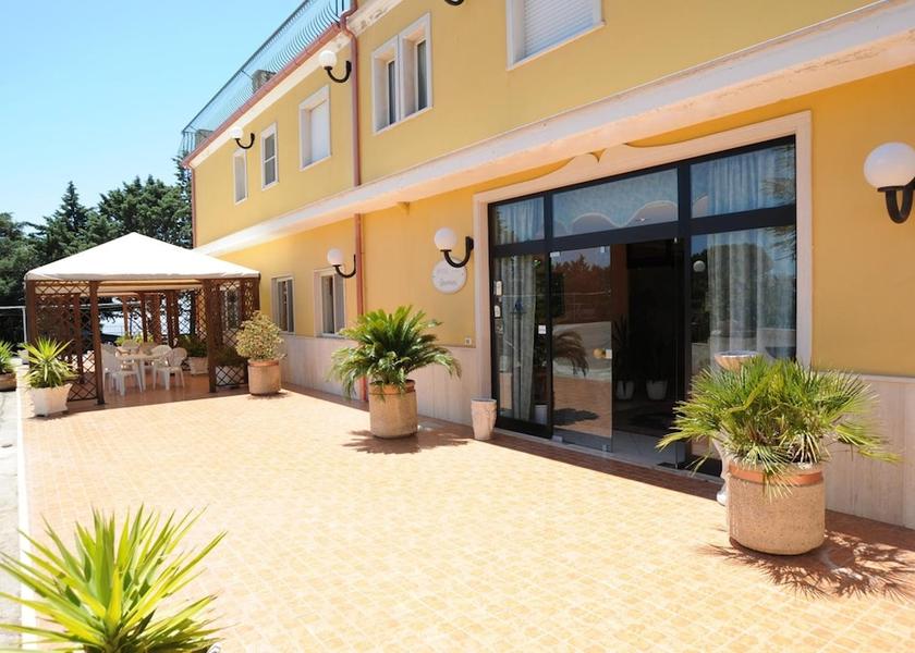 Puglia San Giovanni Rotondo Exterior