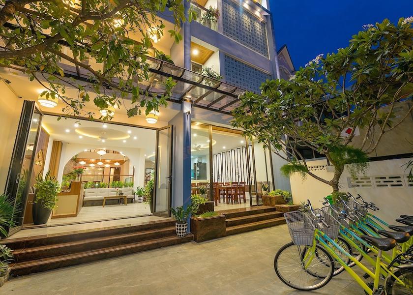 Thua Thien-Hue Da Nang Facade