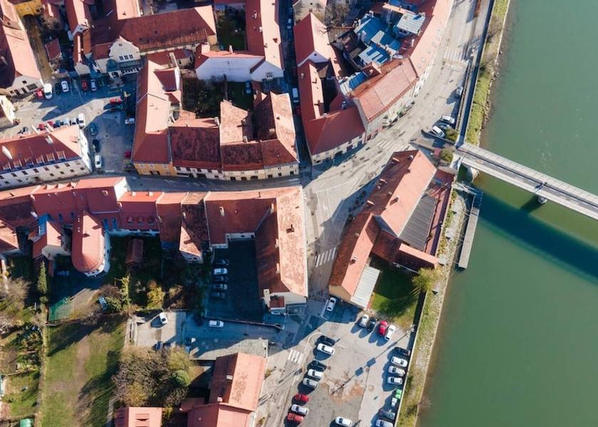  Ptuj Facade