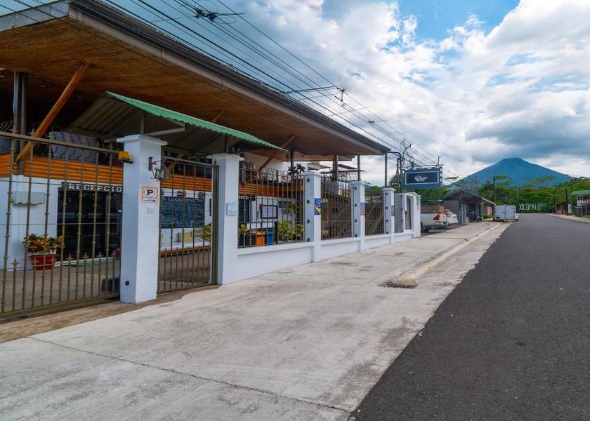 Alajuela La Fortuna Facade