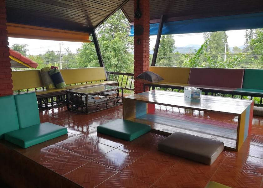 Ratchaburi Suan Phueng Terrace
