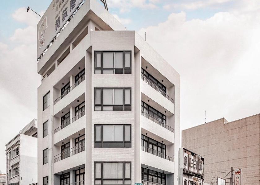  Chiayi City Hotel Exterior
