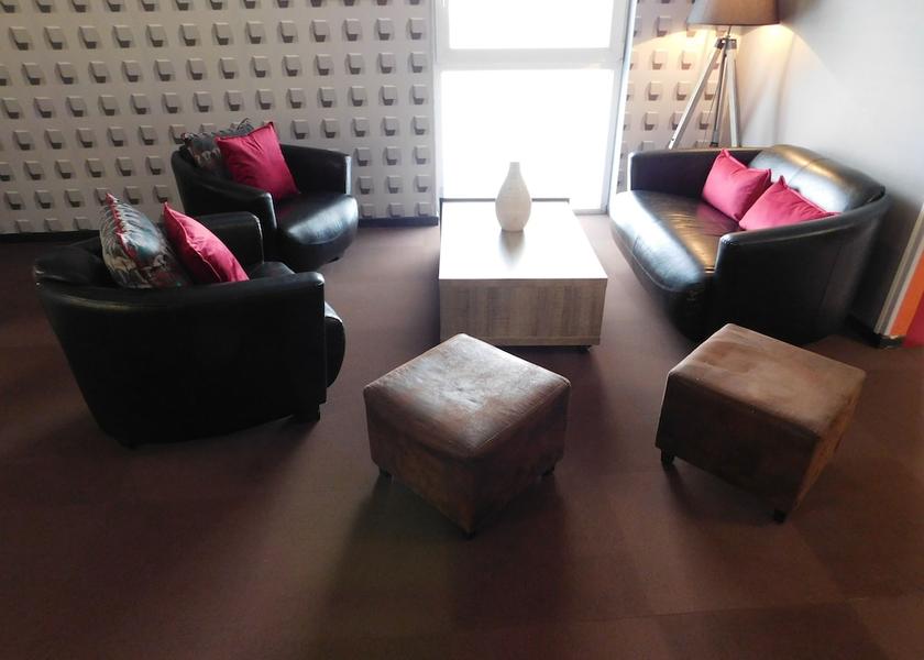 Normandy Argentan Bar