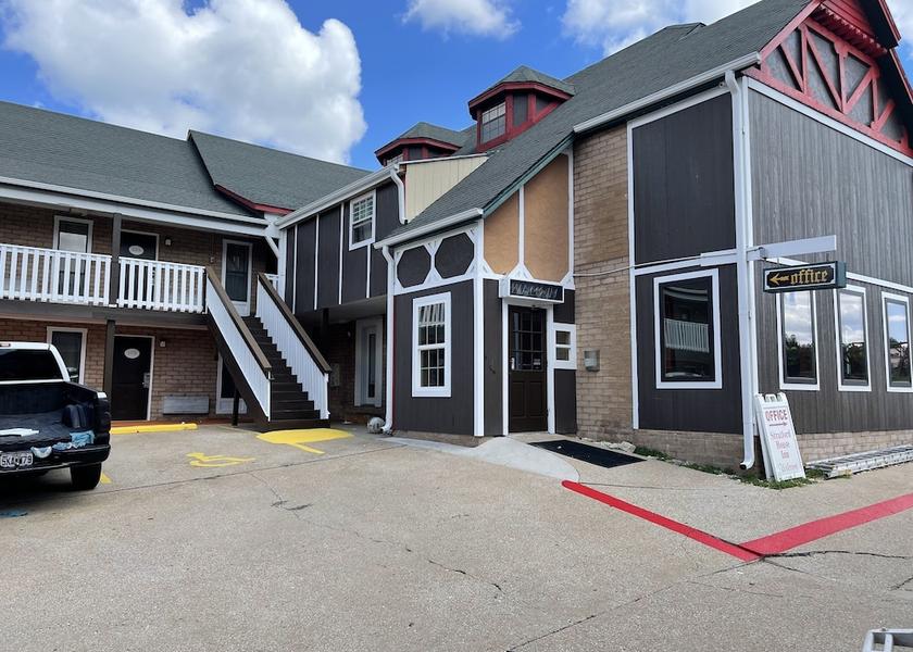 Missouri Branson Exterior Detail