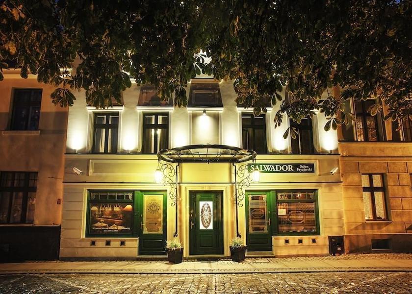 Kuyavian-Pomeranian Voivodeship Torun Facade