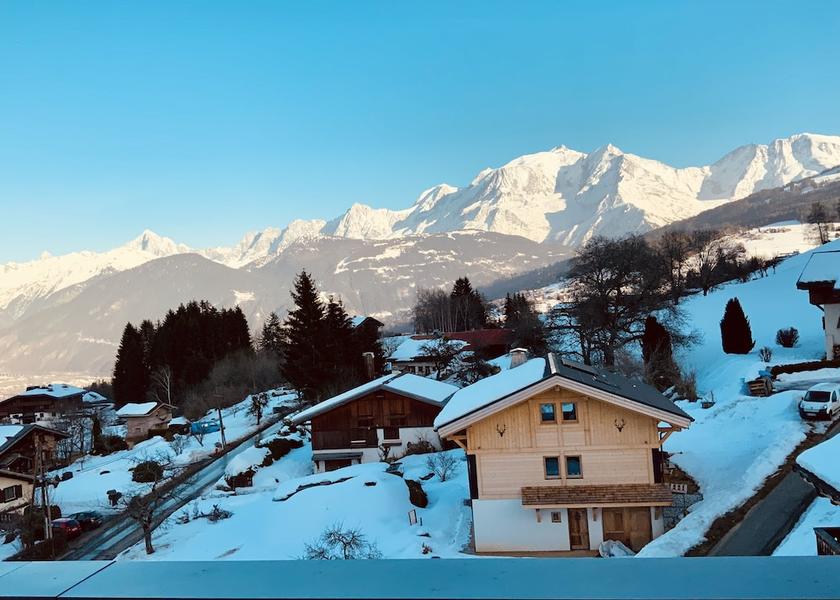 Auvergne-Rhone-Alpes Combloux Facade