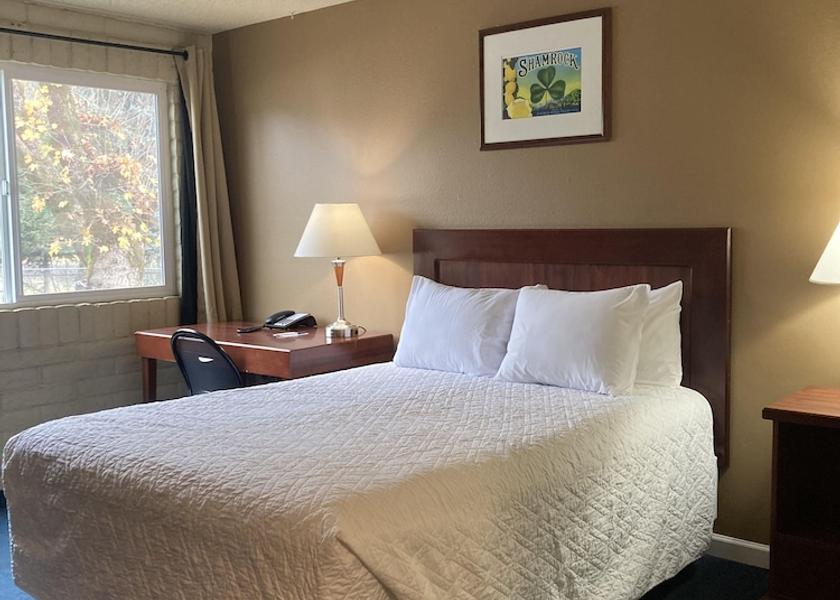 Oregon Canyonville Room
