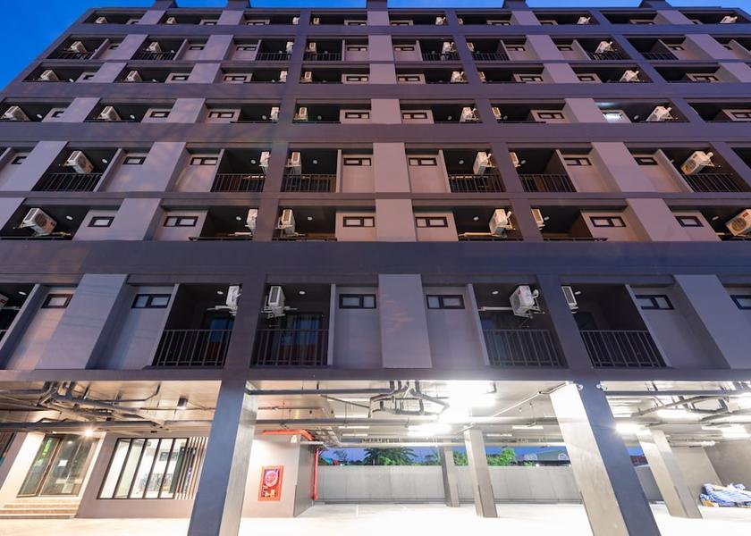 Bangkok Bang Yai Exterior Detail