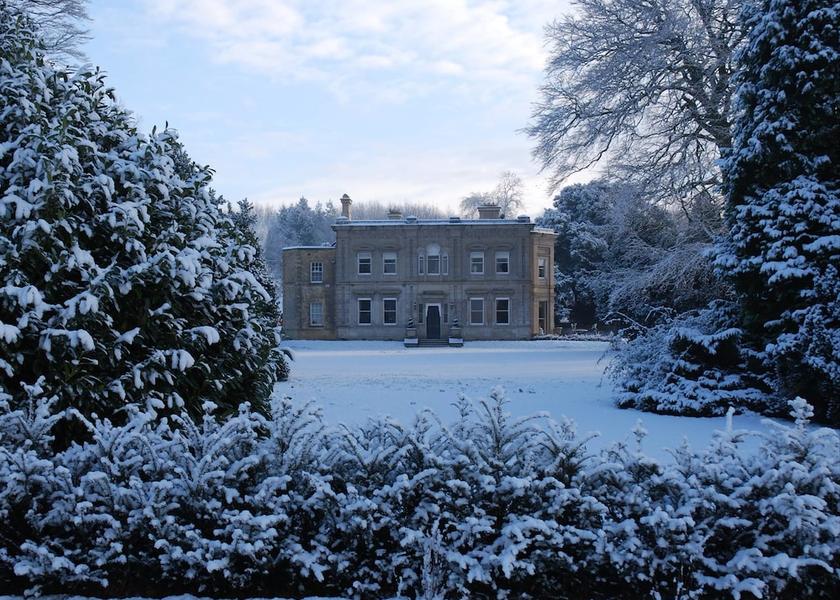 England Gainsborough Exterior Detail