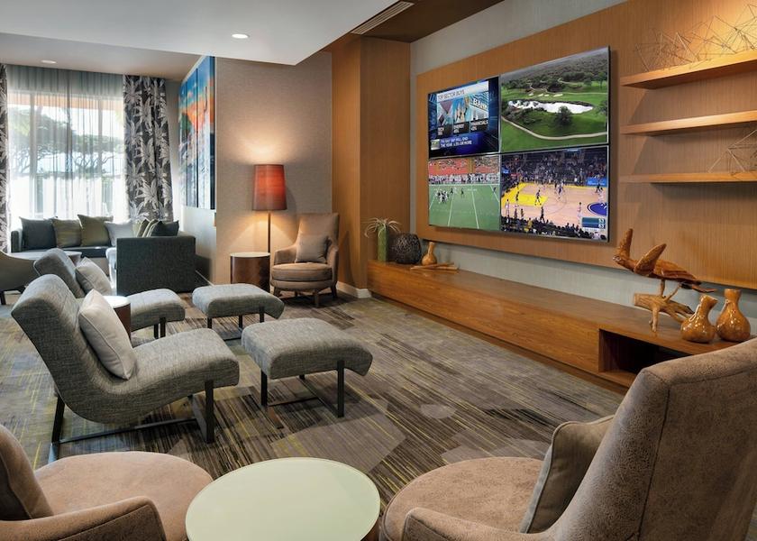 Hawaii Kahului Lobby