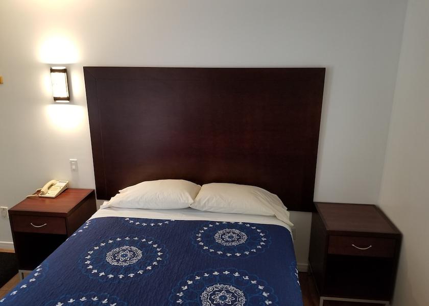 Quebec Gatineau Room