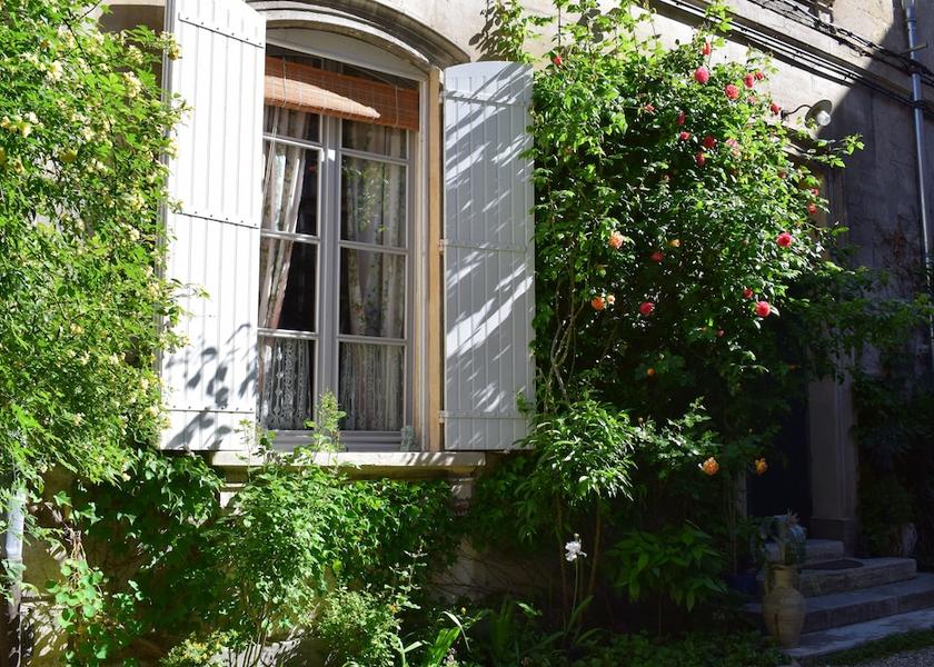 Provence - Alpes - Cote d'Azur Avignon Facade