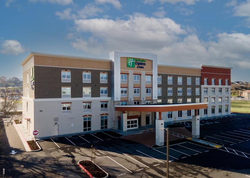 California Hollister Exterior Detail