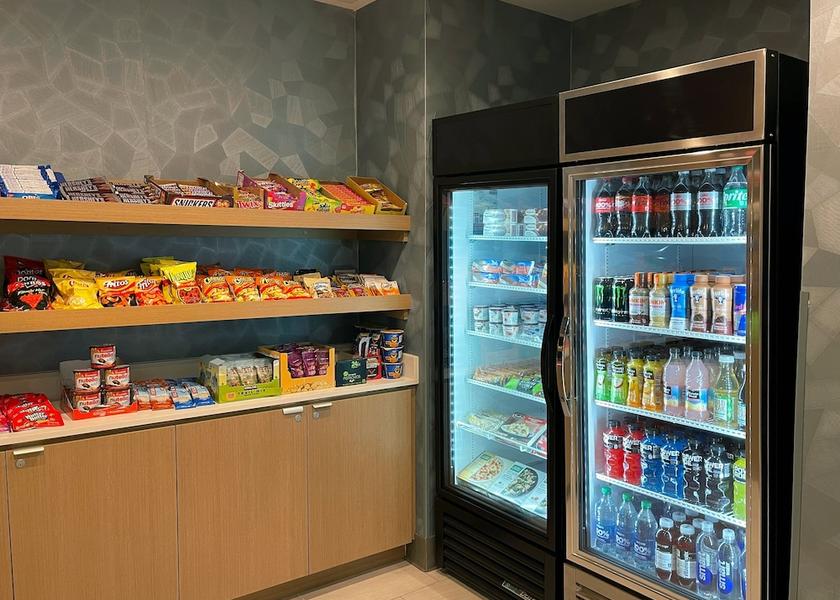 California Hollister Amenity