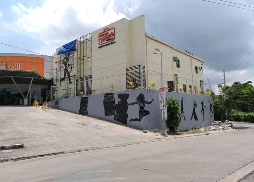 Calabarzon Calamba Exterior Detail