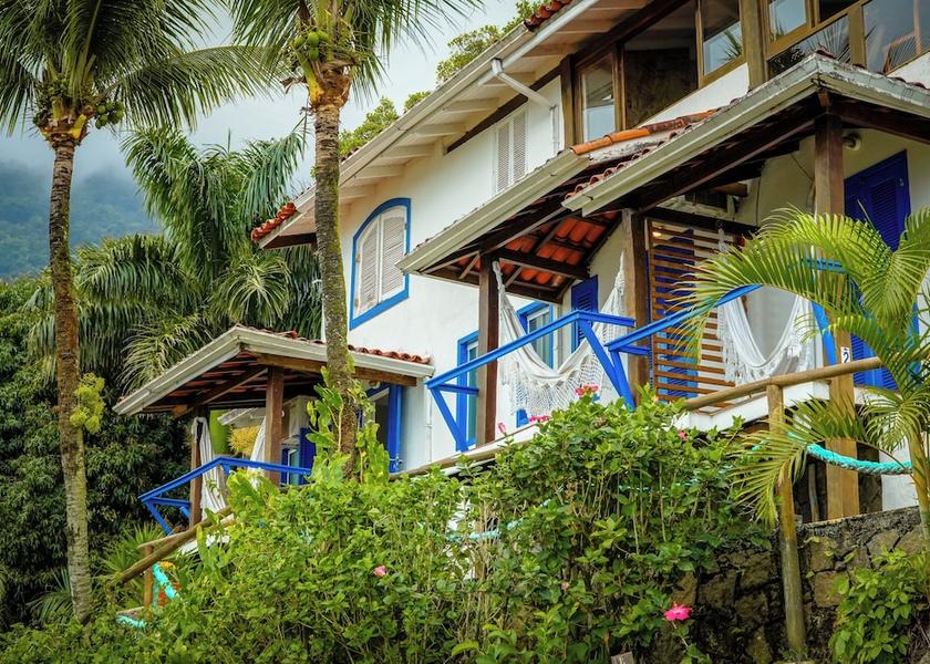 São Paulo State Ilhabela Front of property