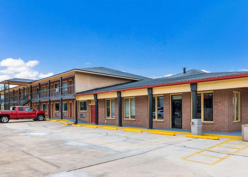 Arkansas Russellville Exterior Detail