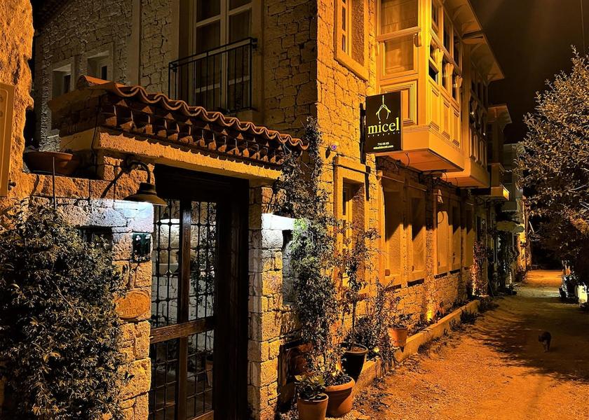 Izmir Çeşme Exterior detail