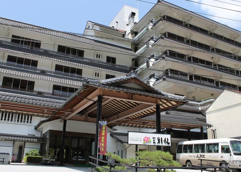 Tottori Misasa Facade