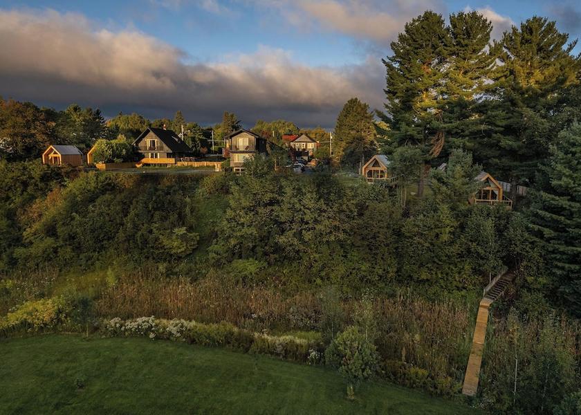 New York Lake Placid Exterior Detail