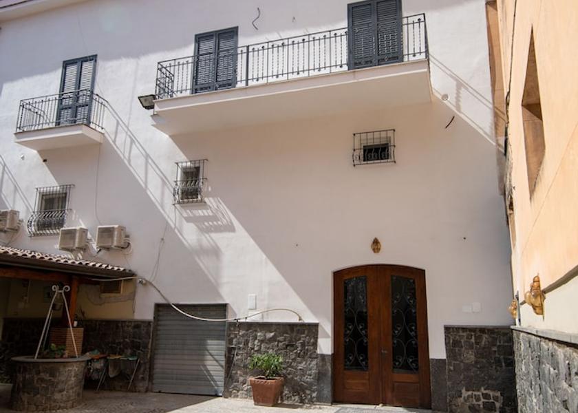 Campania Terzigno Front of property