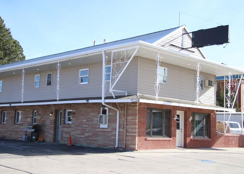 Wyoming Lusk Exterior Detail