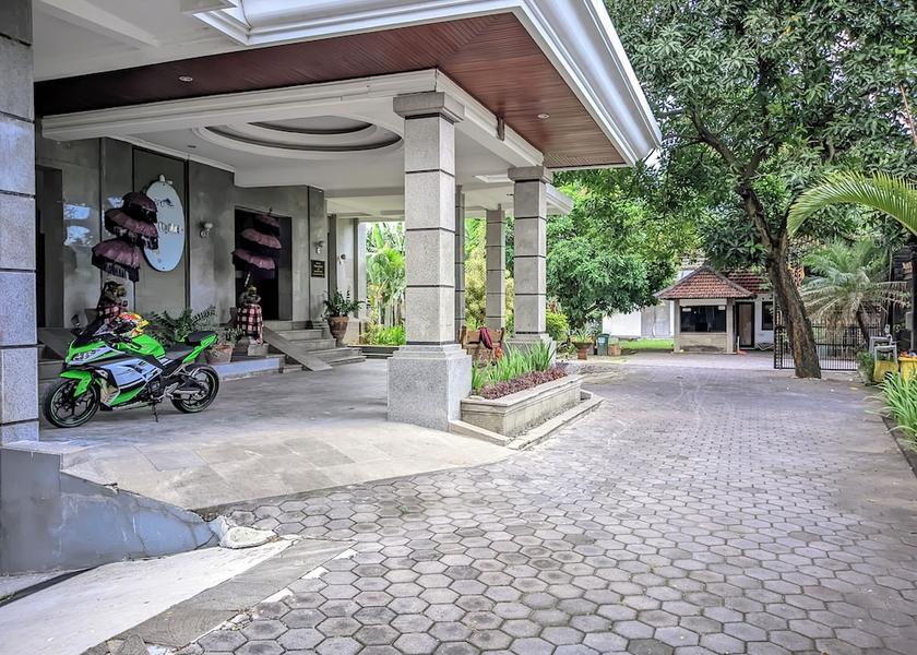 Bali Kerobokan Front of property