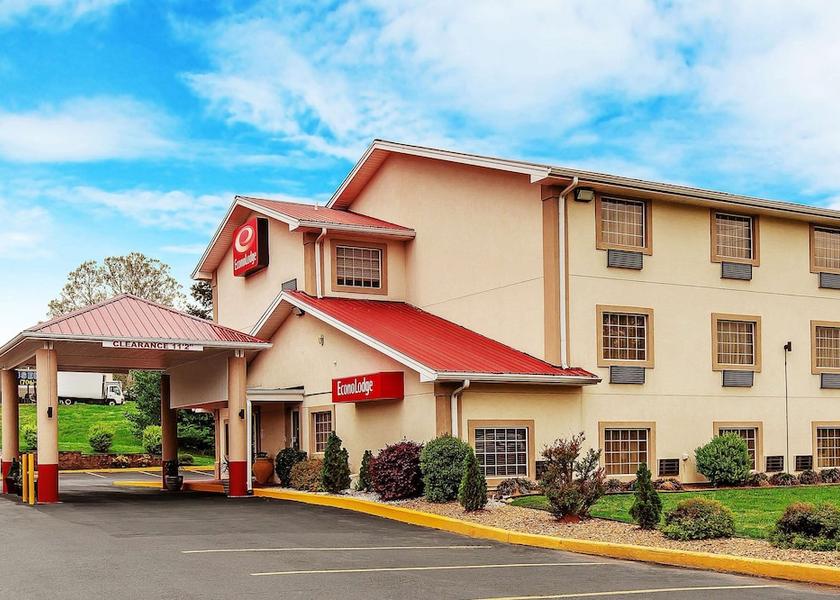 Georgia Rome Exterior Detail