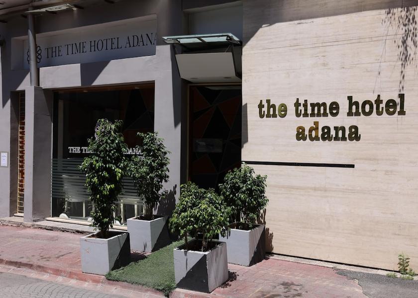  Adana Exterior Detail
