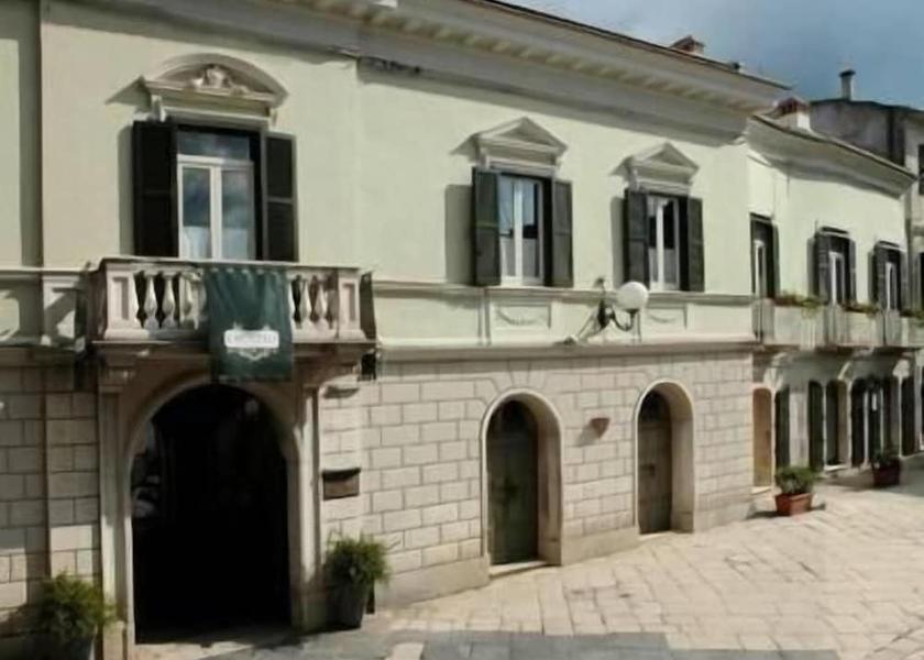 Basilicata Venosa Exterior Detail