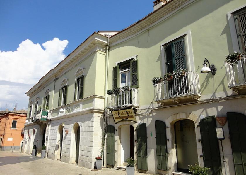 Basilicata Venosa Entrance