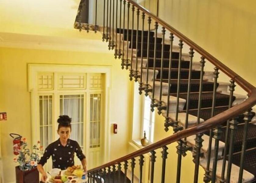 Auvergne-Rhone-Alpes Vals-les-Bains Interior Entrance