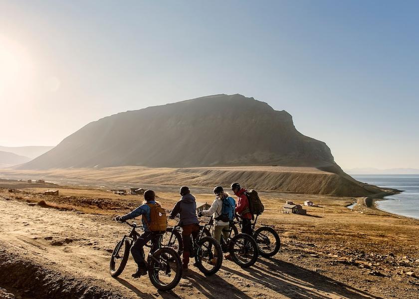  Longyearbyen Bicycling