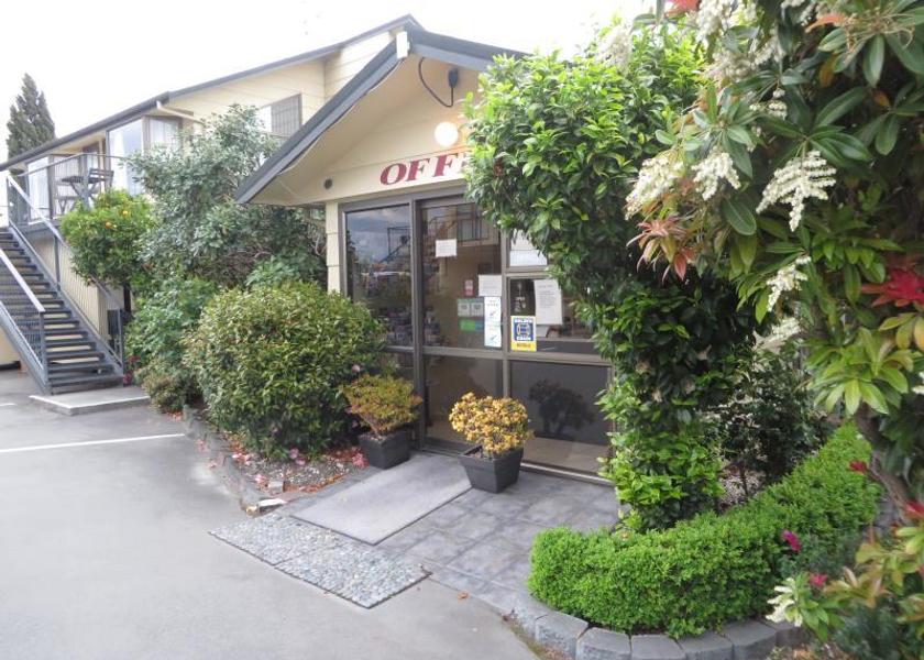  Blenheim exterior view