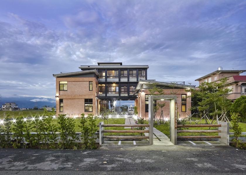 Yilan County Sanxing Exterior Detail
