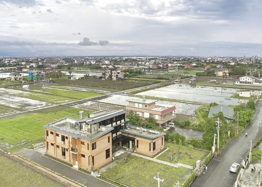 Yilan County Sanxing Exterior Detail