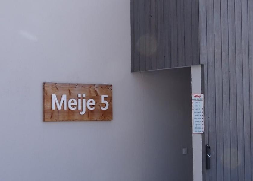 Auvergne-Rhone-Alpes Les Deux Alpes Facade